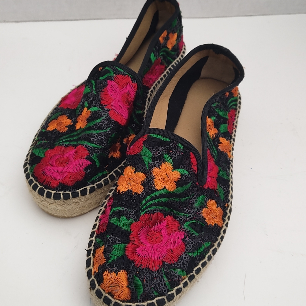 Anthropologie Floral Espadrilles Size 38 embroidery embroidered red rose boho